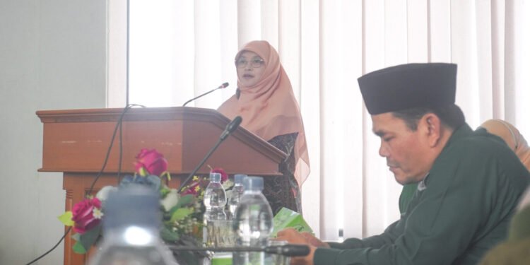 Bu Diah Saat memberikan materi sebagai keynote speech di RAKERDA I Pemuda PUI KBB