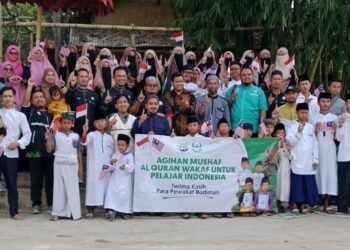 Pemuda PUI KBB Bersama Pemuda PAS Malaysia Salurkan Mushaf Al Qur’an di Pelosok Bandung Barat Selatan