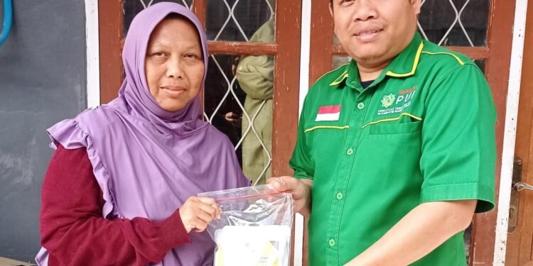 Pemuda PUI Bandung Barat Kolaborasi dengan BAZNAS Jabar Salurkan DAM Haji 2025