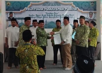 Julhayadi dilantik Jadi Ketua DMI Parongpong, Siap Jadikan Masjid Sebagai Pusat Peradaban