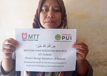 Pemuda PUI Bandung Barat Bersama MTT Telkomsel Advokasi Pasien Tumor dari Sindangkerta