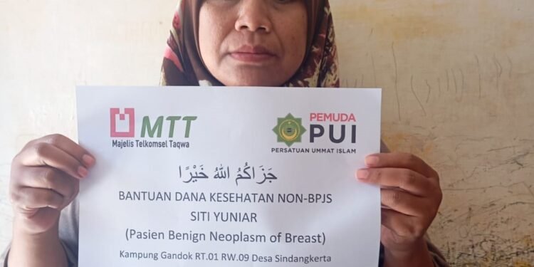 Pemuda PUI Bandung Barat Bersama MTT Telkomsel Advokasi Pasien Tumor dari Sindangkerta
